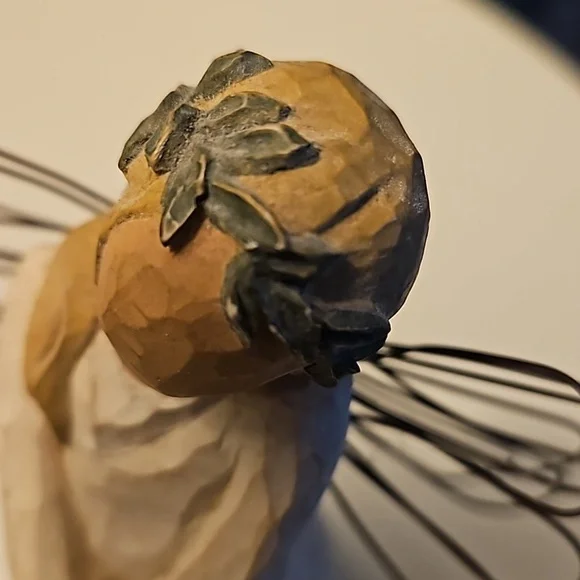 Willow Tree | Celebrate Figurine with Angel Wings by Susan Lordi - Picture 9 of 11